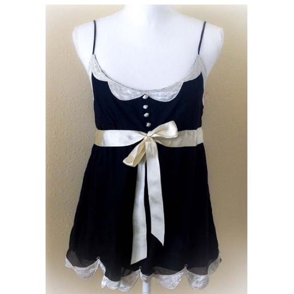 Forever 21 Tops - 🔸F21 Black & Cream Bow Sleeveless Top Sexy! NWOT